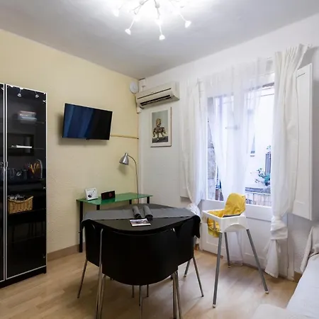 Old Town & Cathedral Apartment